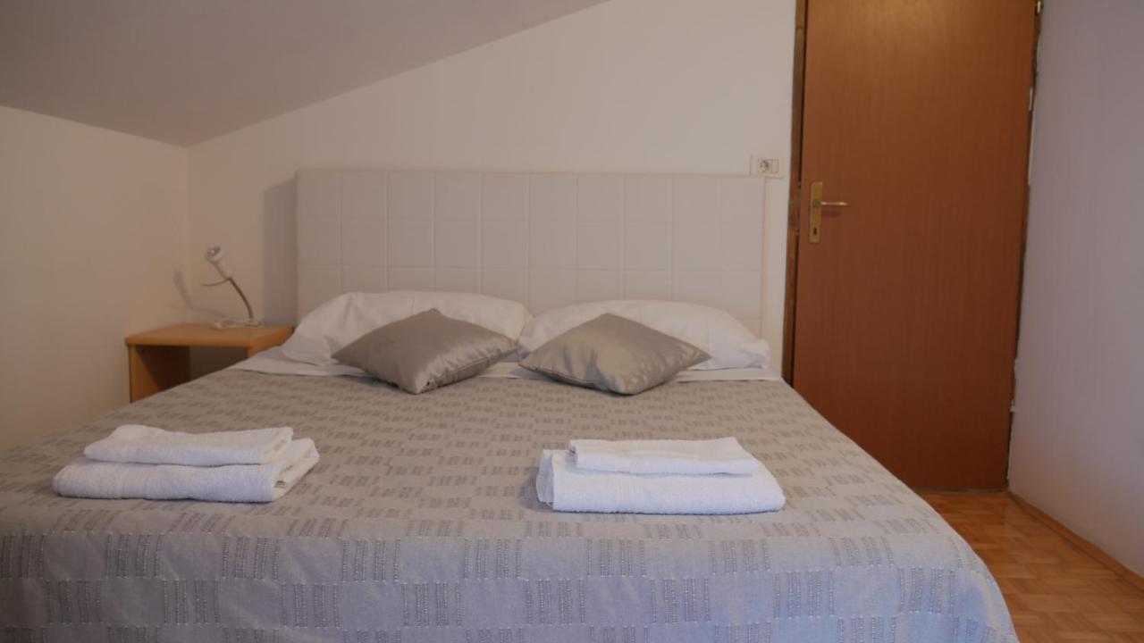 Apartment Kornarija Buje Bagian luar foto
