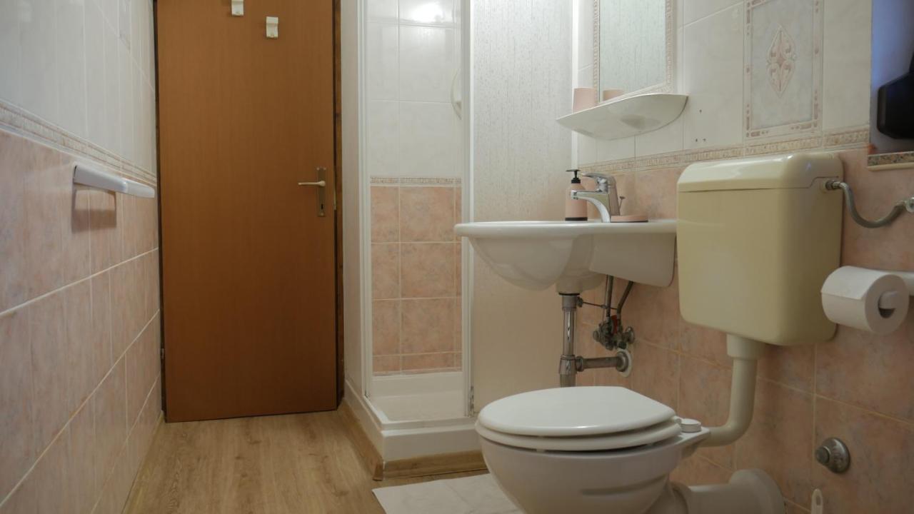 Apartment Kornarija Buje Bagian luar foto